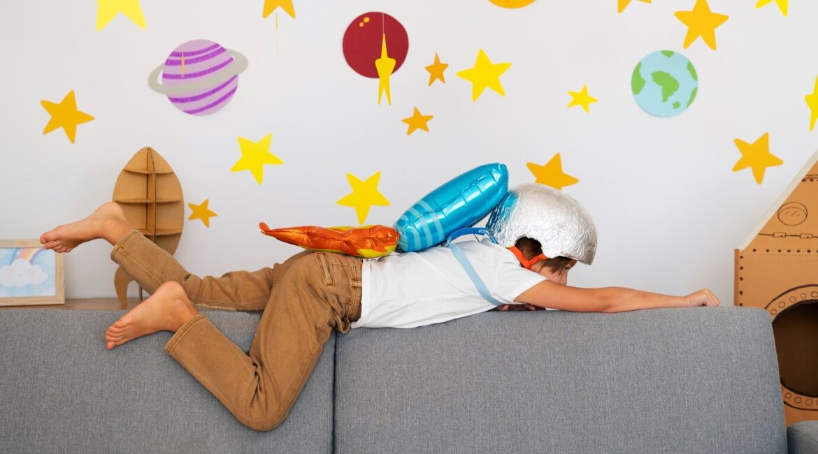 full-shot-kid-wearing-rocket-toy_52683-100060